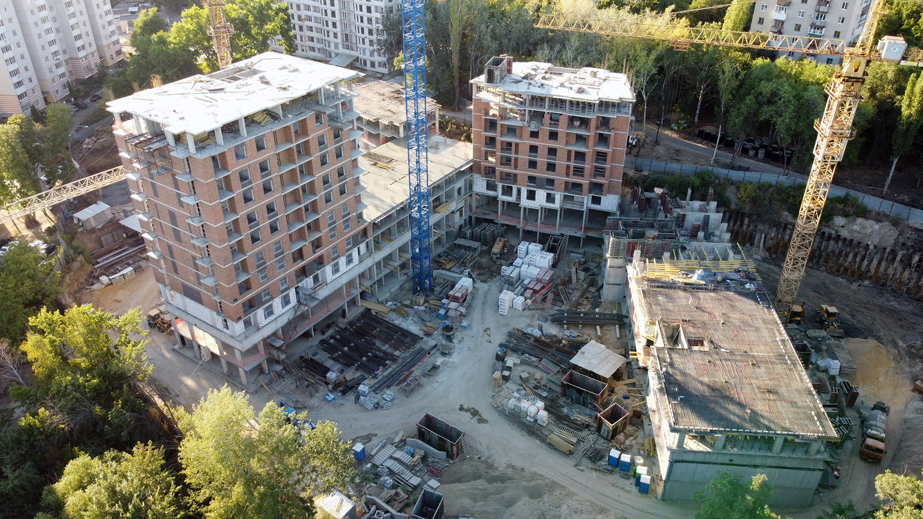 Отдел продаж рассказал о ходе строительства ЖК «Легенда парк» в Воронеже - фото 1