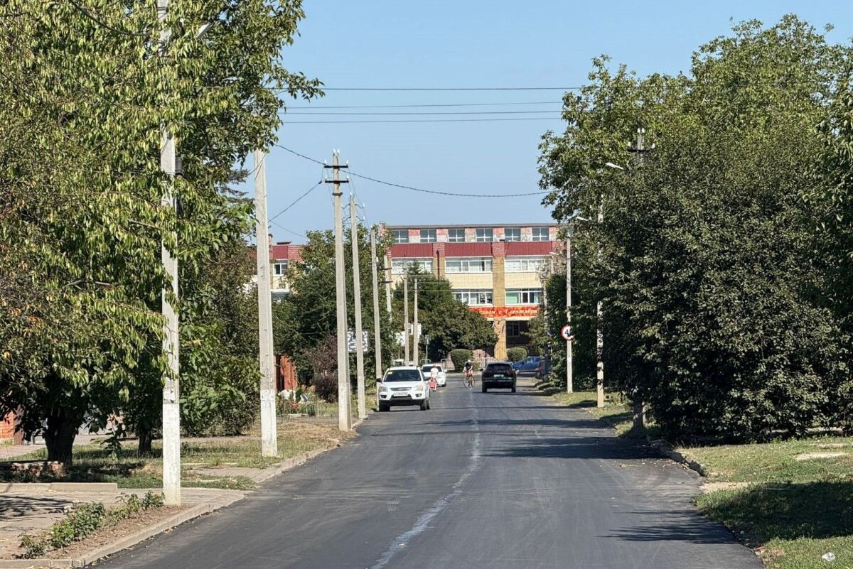 На Дону планируют отремонтировать около сотни дорог к школам и детсадам - фото 1