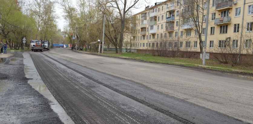 Дорогу ремонтируют на улице Мориса Тореза в Нижнем Новгороде
