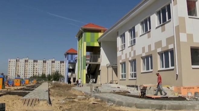 Четыре школы и шесть детских садов достраивают в Воронеже - фото 1
