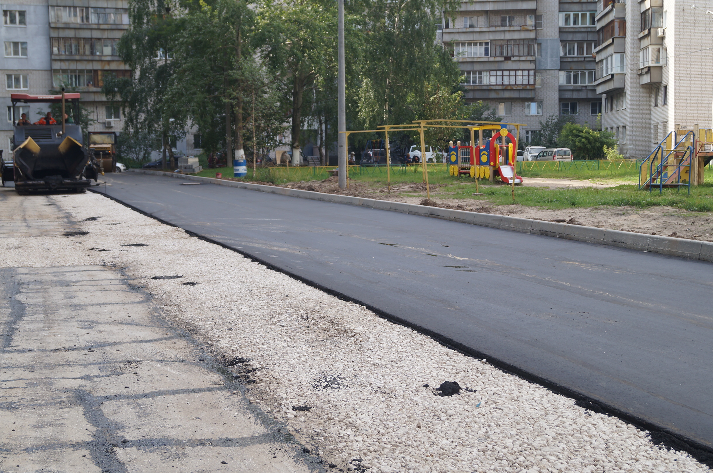 Почти 3 тыс. кв. м. тротуаров отремонтируют на улице Тропинина в рамках нацпроекта - фото 1