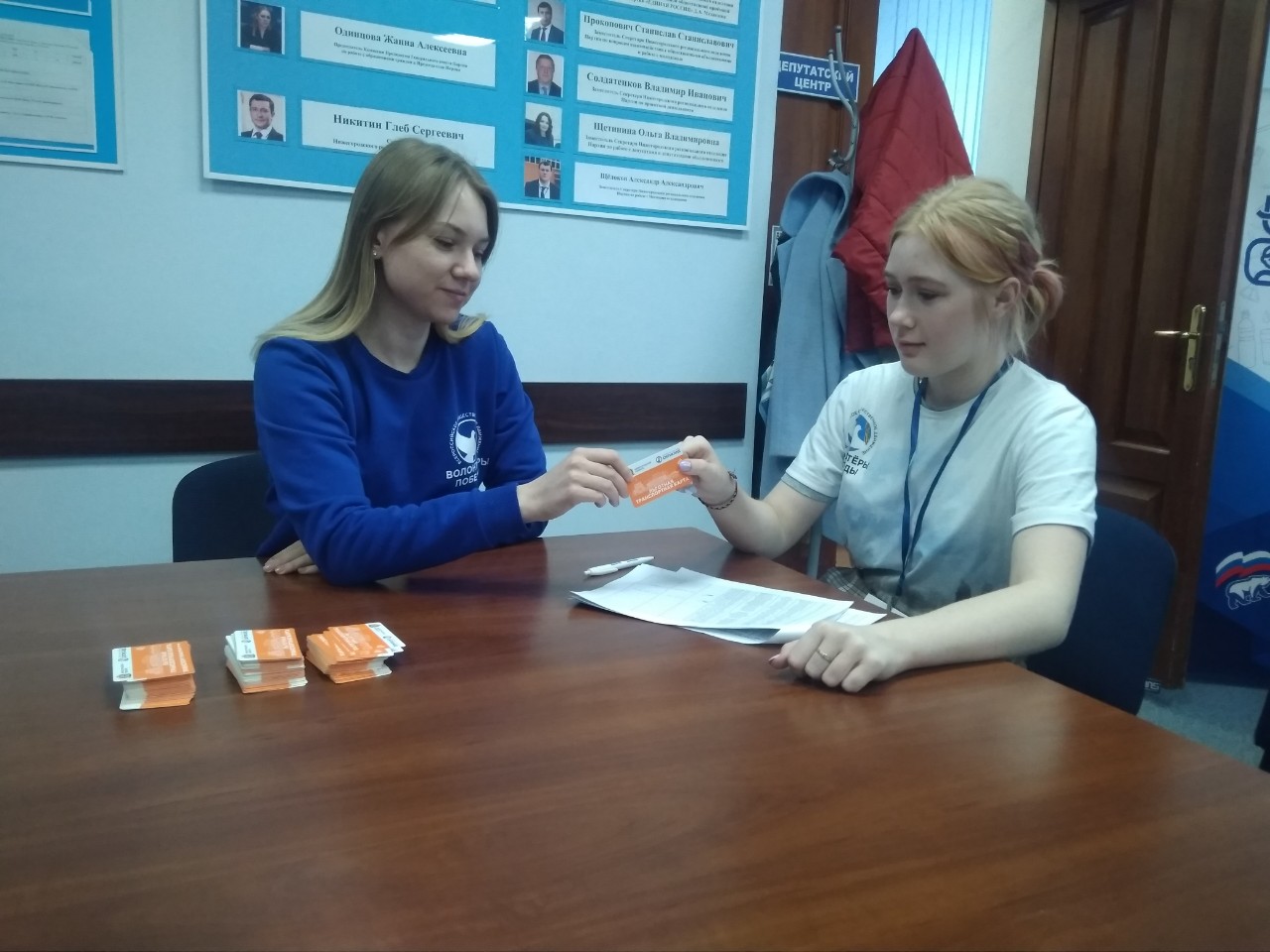 Порядка 9 тысяч бесплатных проездных выдали врачам и волонтерам в Нижегородской области